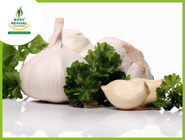 Top 10 Benefits Of Eating Raw Garlic In Empty Stomach